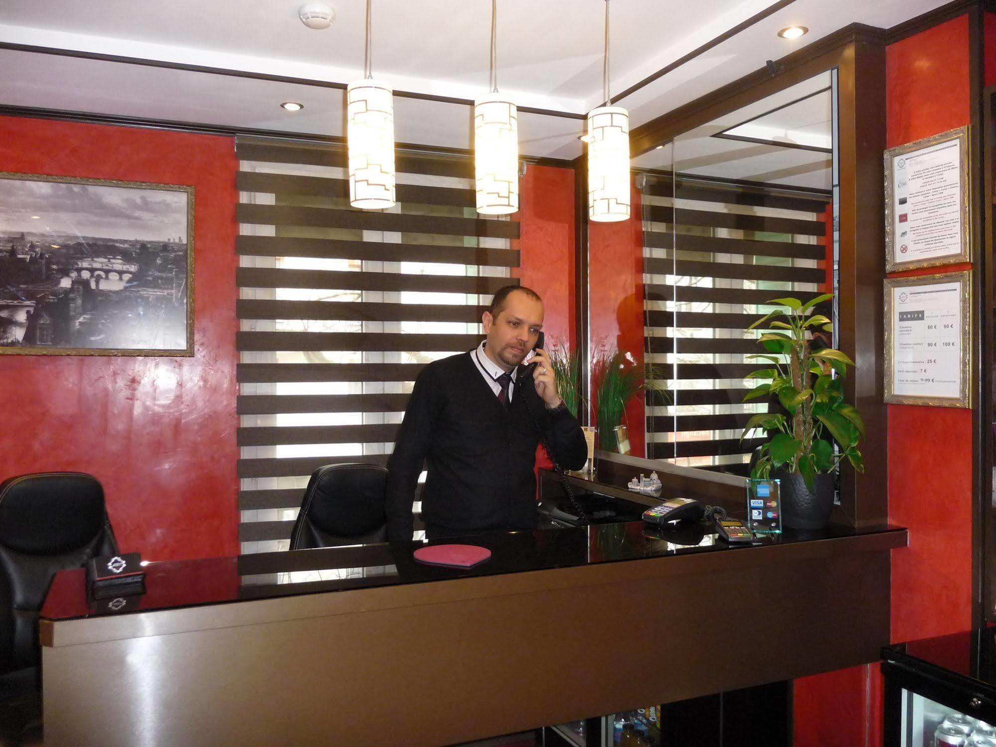 פריז Hotel Des Buttes Chaumont מראה חיצוני תמונה